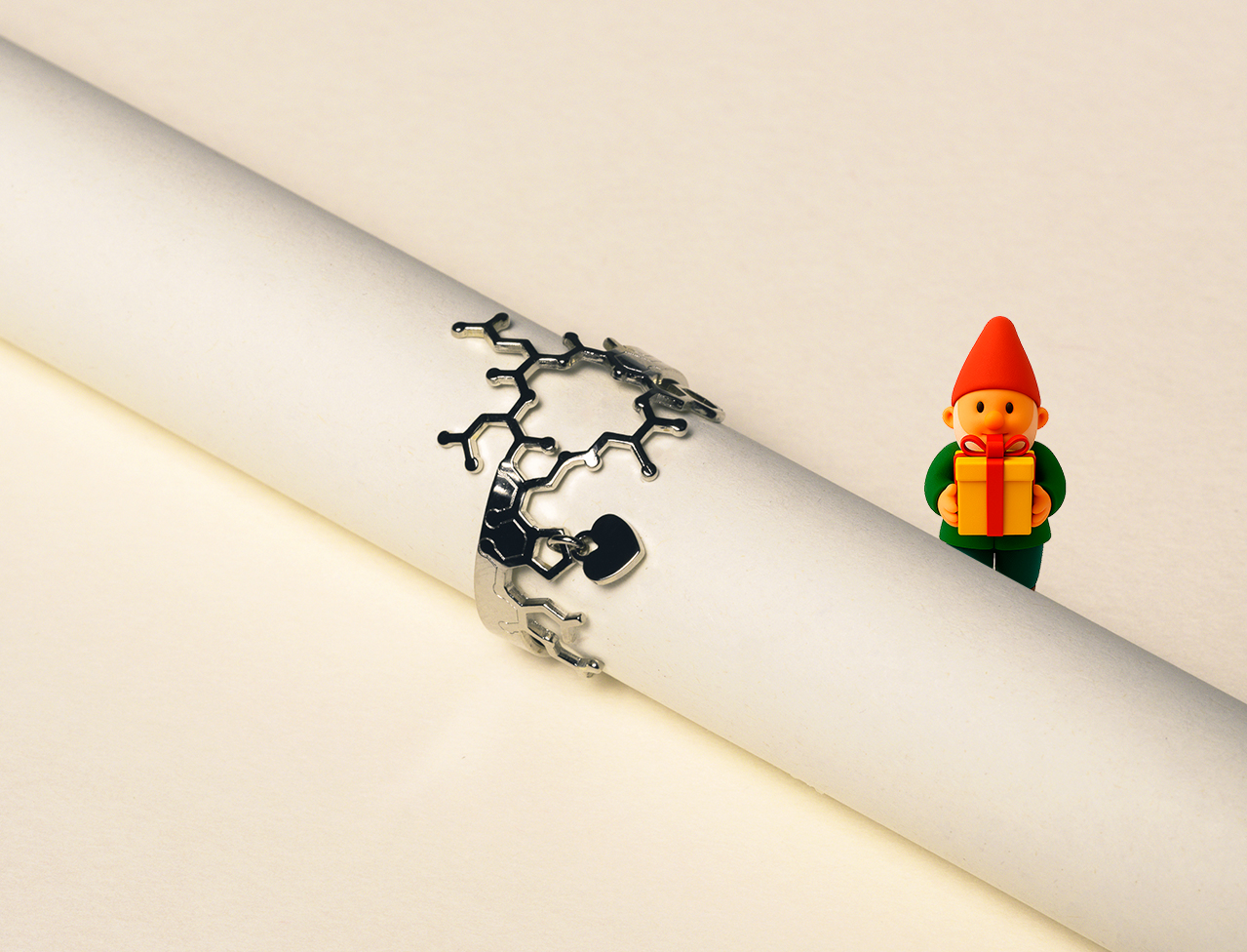 Anello “La molecola perfetta”